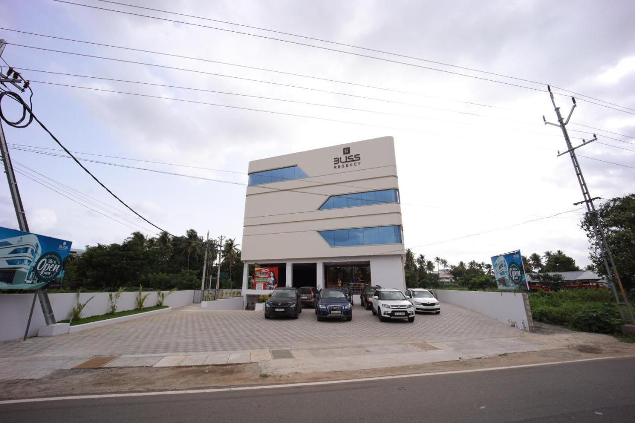Bliss Regency Business Hotel Palakkad Bagian luar foto